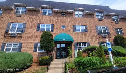 400 Maryland Avenue, Staten Island, NY 10305