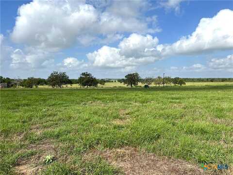 405 ENGELKE RD, Kingsbury, TX 78648