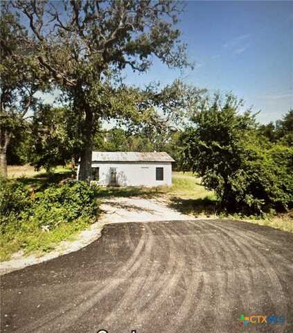 3004 N Travis Avenue, Cameron, TX 76520