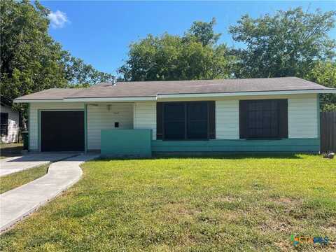 1610 Travis Avenue, Victoria, TX 77901