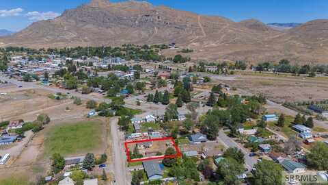635 Thelma Avenue, Arco, ID 83213