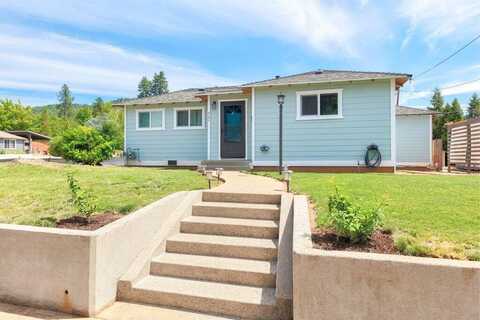 929 NE 9th Street, Grants Pass, OR 97526