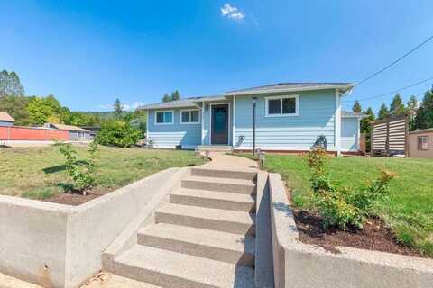 929 NE 9th Street, Grants Pass, OR 97526
