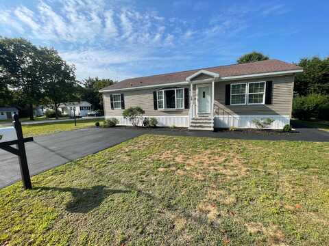 20 Plainfield Lane, Nashua, NH 03062
