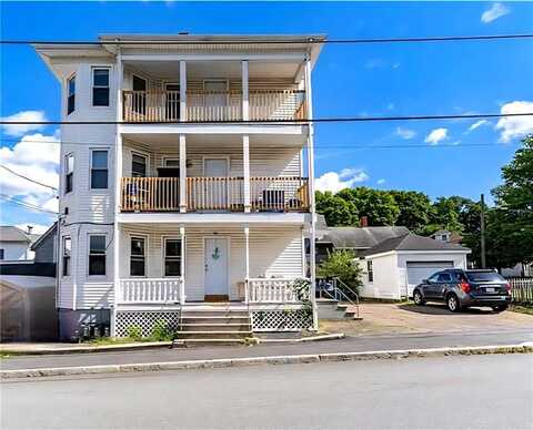68 Division Street, Lincoln, RI 02838