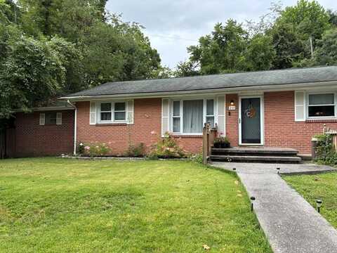 210 Burnette Street, Richlands, VA 24641