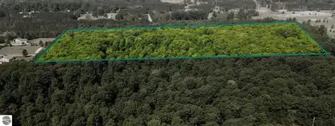 5811 Greenleaf Lane, Grawn, MI 49637
