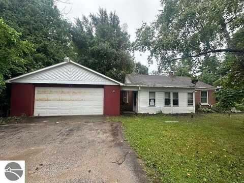 797 Eden Hill Road, Beulah, MI 49617