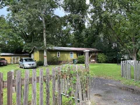 221 Ginger Lane, Thomasville, GA 31757