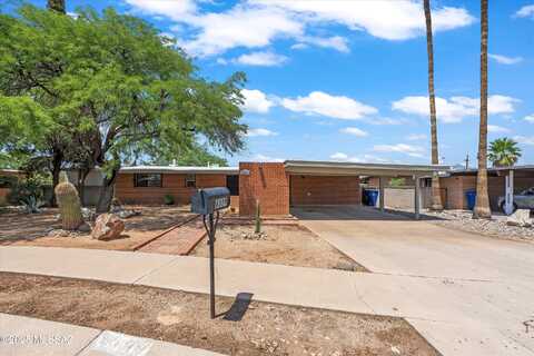 8809 E Bluefield Street, Tucson, AZ 85710