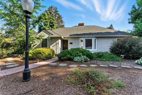 1510 W Beverly Drive, Visalia, CA 93277