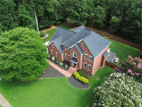 5736 Brightington Court, Kernersville, NC 27284