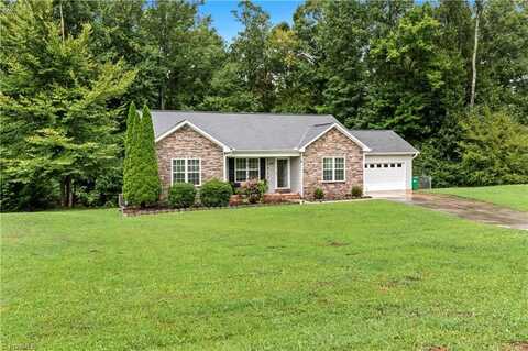 325 Twin Creeks Drive, Stokesdale, NC 27357