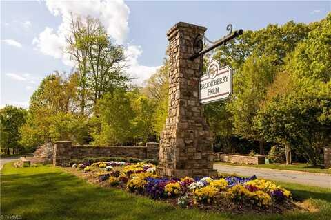 1372 Maple Chase Lane, Winston Salem, NC 27106