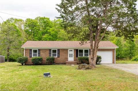 2409 RobertsCourt Road, Greensboro, NC 27406