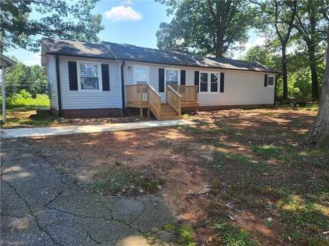 621 Summit Drive, Lexington, NC 27295