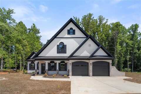 1424 Moonlight Way, Winston Salem, NC 27106