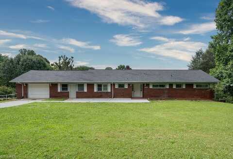 168 Oak Summit Road, Winston Salem, NC 27105