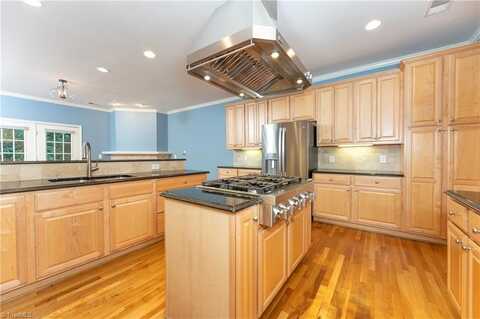 130 Alpine Court, Winston Salem, NC 27104