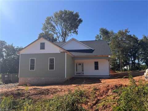 4632 Pinehill Drive, Pfafftown, NC 27040