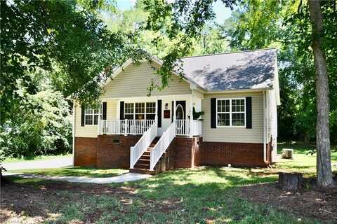 162 N Hazelwood Drive, Mocksville, NC 27028
