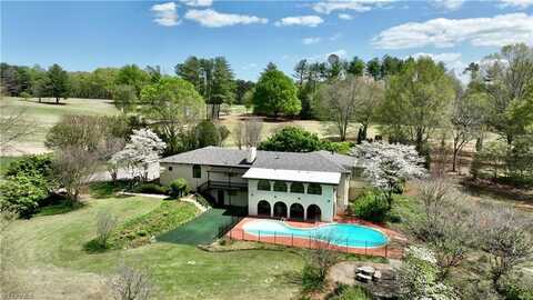 455 W Gleneagles Road, Statesville, NC 28625