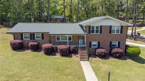 3527 Clearwater Drive, Fayetteville, NC 28311