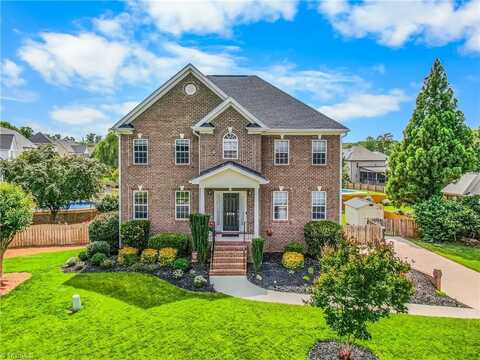 5119 Spiral Wood Drive, Clemmons, NC 27012
