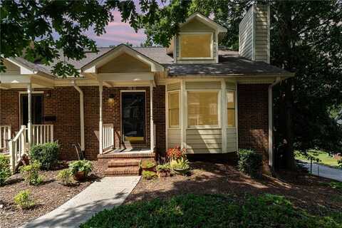 10 Park Village Lane, Greensboro, NC 27455