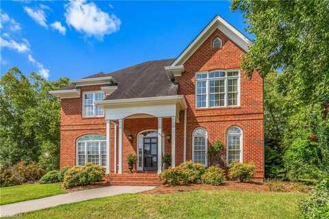 561 Oak Valley Boulevard, Advance, NC 27006