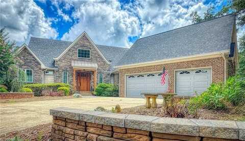 950 Sierra Trace Road, Denton, NC 27239