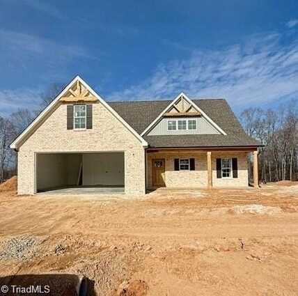 202 Enclave Drive, Clemmons, NC 27012