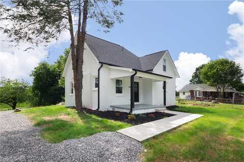 4507 Northampton Drive, Winston Salem, NC 27105