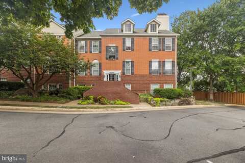678 GATEWAY DRIVE SE, LEESBURG, VA 20175