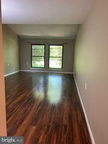 3 3D TWIN RIVER DR, EAST WINDSOR, NJ 08520