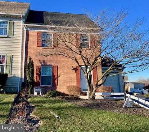 2040 ASPEN LANE, COLUMBIA, PA 17512