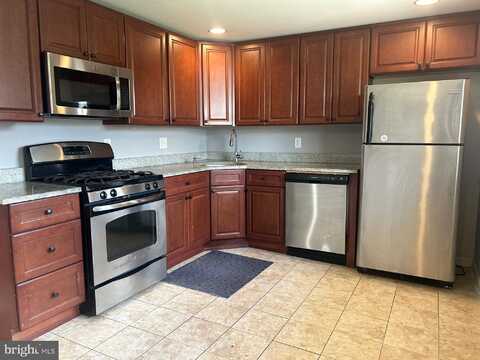 524 HARRY STREET, CONSHOHOCKEN, PA 19428