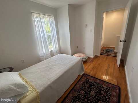1005 LOCUST STREET, STEPHENS CITY, VA 22655