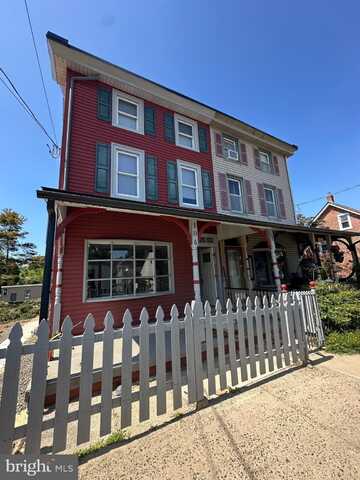 106 2ND AVENUE, MONT CLARE, PA 19453