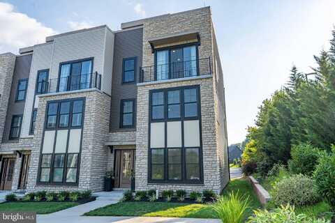 367 W HORSESHOE TRAIL, NEWTOWN SQUARE, PA 19073