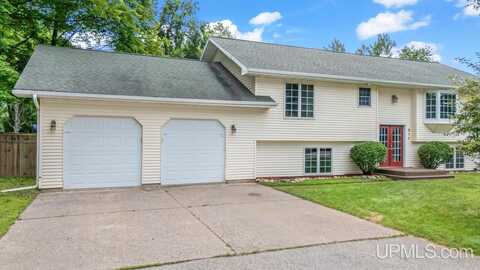 517 N Hemlock, Iron Mountain, MI 49801