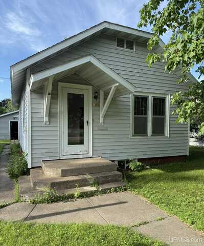 504 E Sagola, Kingsford, MI 49802