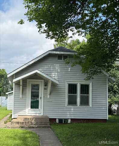 504 E Sagola, Kingsford, MI 49802