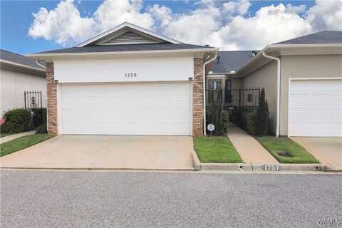 1709 Dauphine Drive, Tuscaloosa, AL 35406