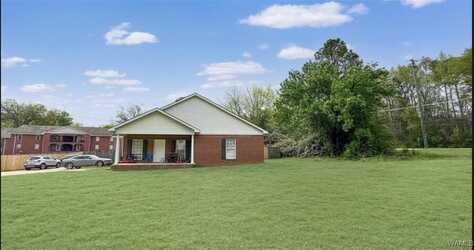 1504 26th Avenue E, Tuscaloosa, AL 35404