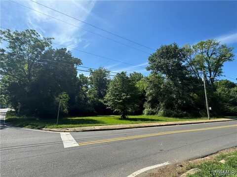 207 4th Avenue NE, Aliceville, AL 35442
