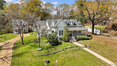 325 2nd Avenue NW, Fayette, AL 35555