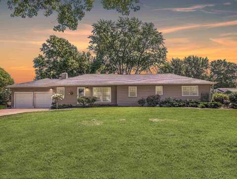 3010 Tucson Drive, Cedar Falls, IA 50613