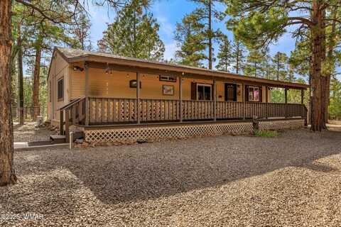 2710 Hooks Way, Overgaard, AZ 85933