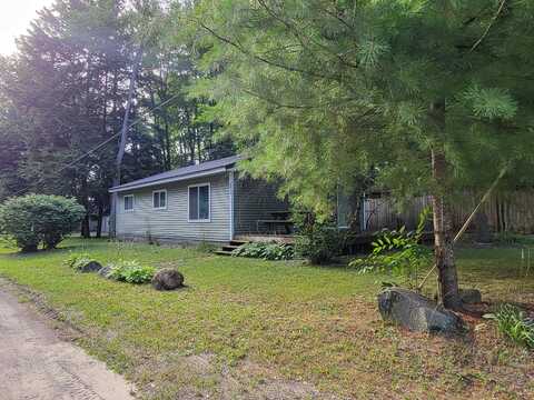 9479 Lincoln Park Boulevard, Grayling, MI 49738